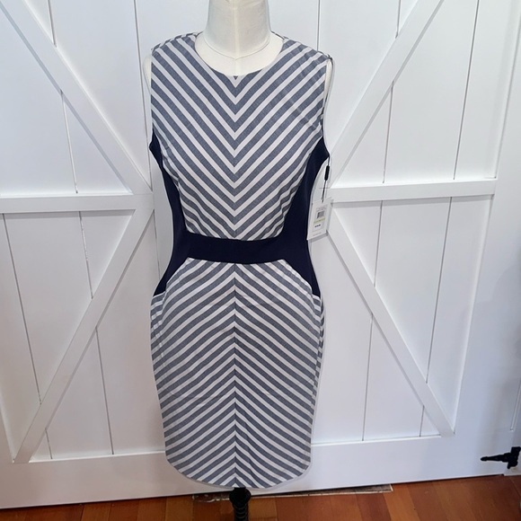 Calvin Klein Women's Dress - Picture 1 of 3